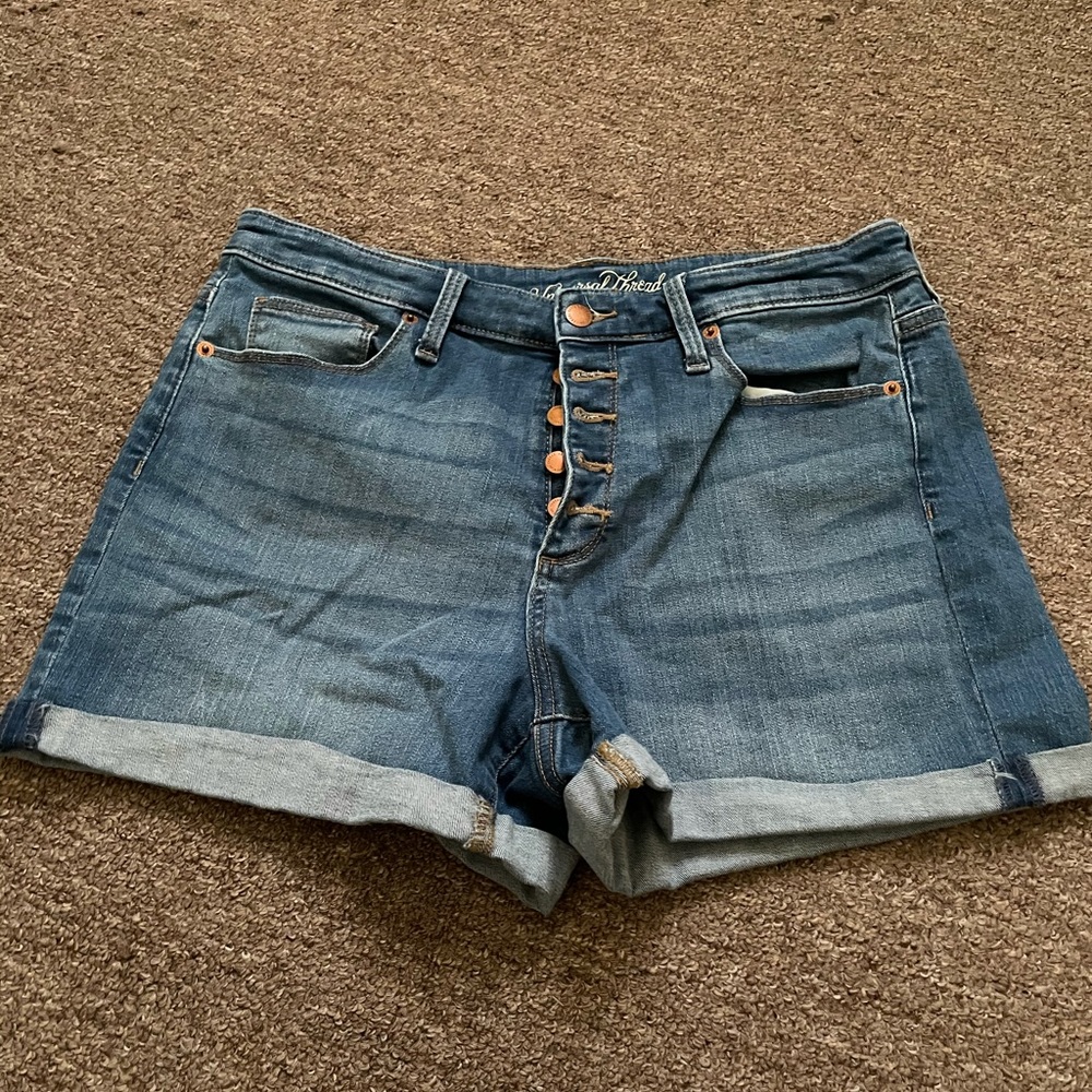 •Universal Thread• Button Up Shorts Size 12